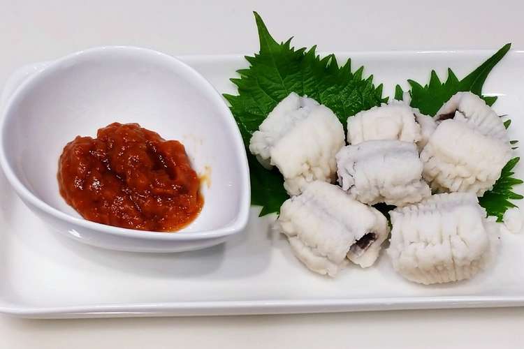 鱧の湯引き 梅肉添え レシピ 作り方 By Gaito クックパッド 簡単おいしいみんなのレシピが378万品