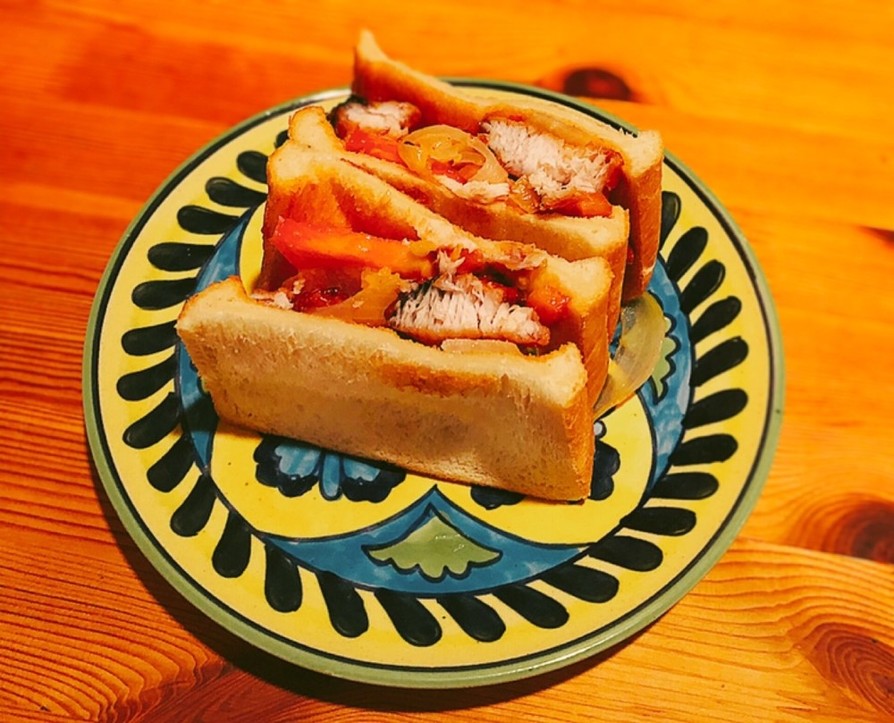 揚げ魚の中華風サンドイッチの画像