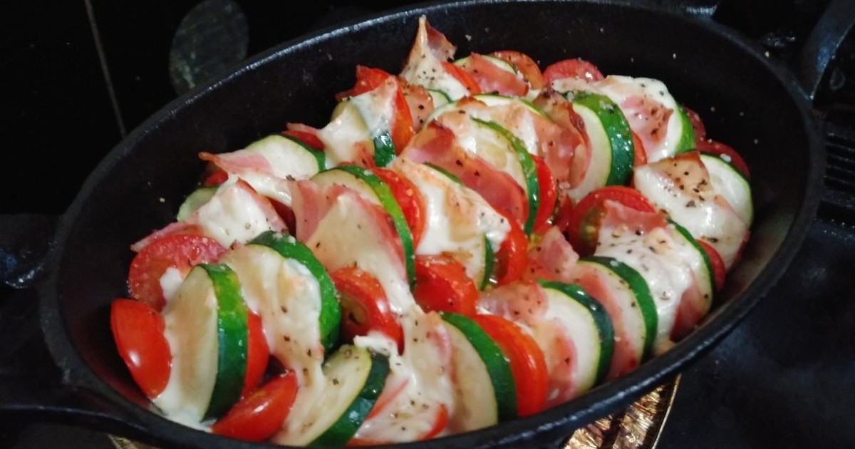 簡単ズッキーニとまとベーコンチーズ焼き レシピ 作り方 By ｱﾗﾚ ﾃﾝ クックパッド 簡単おいしいみんなのレシピが359万品