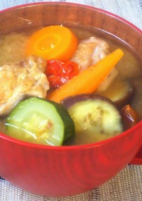 鶏肉と野菜の味噌スープ