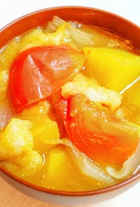簡単ヘルシー☆トマトと松山油揚げの味噌汁