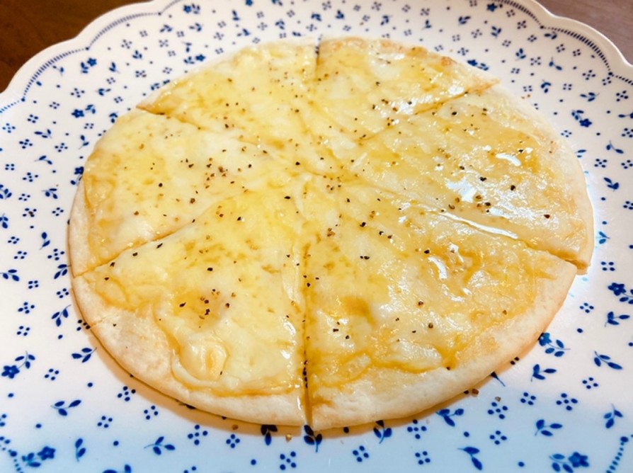 クリーミーはちみつチーズピザ by ちぃおの 【クックパッド】 簡単おいしいみんなのレシピが396万品