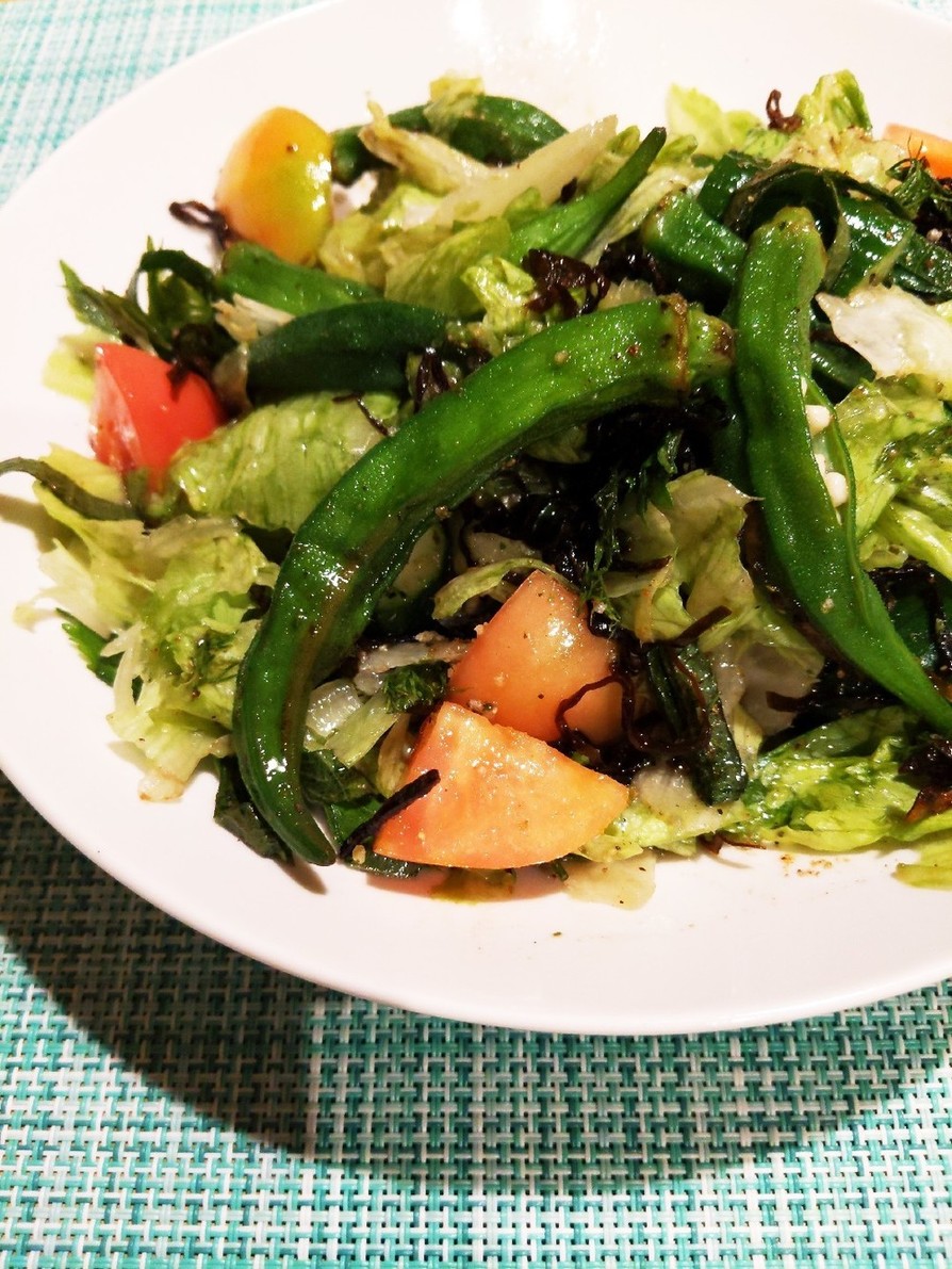 夏野菜のハーブと塩昆布のサラダ　の画像