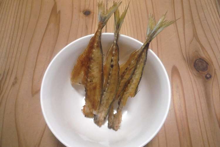 小鯵の骨せんべい レシピ 作り方 By 痛快料理 クックパッド 簡単おいしいみんなのレシピが356万品