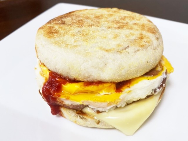 朝食に ソーセージエッグマフィン レシピ 作り方 By Baconegg クックパッド 簡単おいしいみんなのレシピが352万品