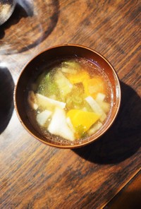 生姜の和風鶏ガラ出汁野菜スープ