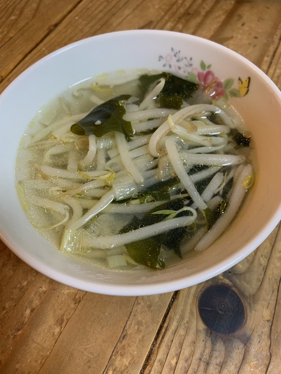 簡単美味♡もやしとわかめの中華スープの画像