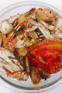 渡り蟹とトックの醤油炒め(中華料理)