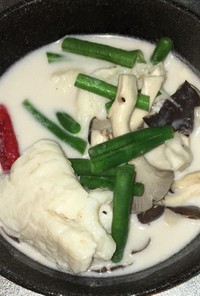 白身魚のココナッツ煮（トムカープラ）
