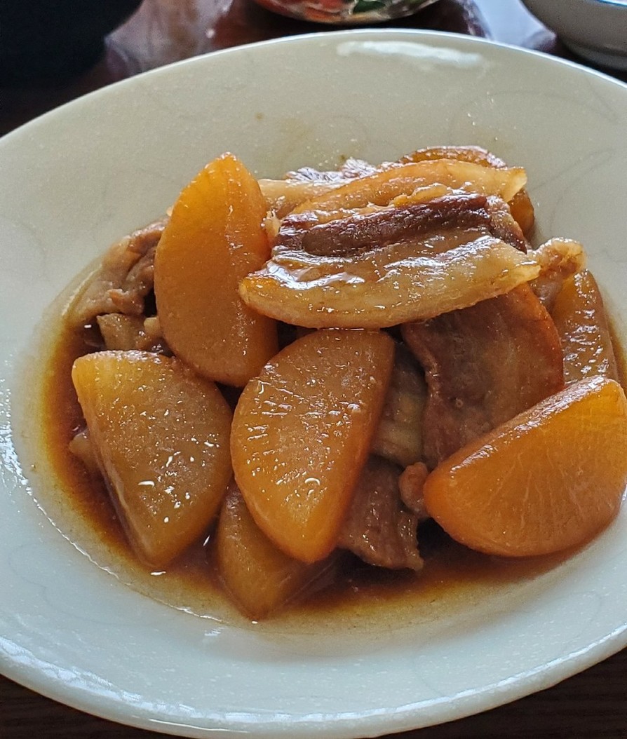 ご飯がすすむ✩豚バラと大根の甘辛煮の画像