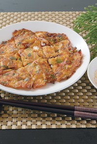 韓国の定番料理イカとニラのチジミ