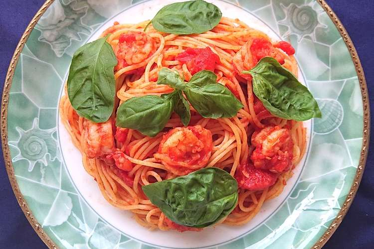 えびとホールトマトのバジルが香るパスタ レシピ 作り方 By おなかがぺこりん クックパッド 簡単おいしいみんなのレシピが360万品
