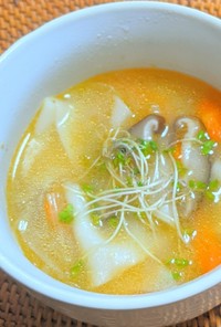 餃子の皮の味噌スープ