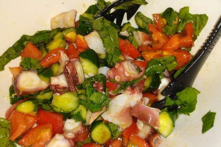 混ぜるだけ地中海タコキュウリトマトサラダ レシピ 作り方 By ｋａｔｏｃｈｉｒｉ クックパッド 簡単おいしいみんなのレシピが355万品