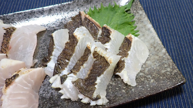 ヒラメの炙り刺し レシピ 作り方 By あおもりの肴 クックパッド 簡単おいしいみんなのレシピが361万品