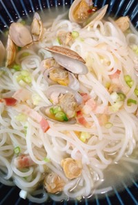 1人分レシピ:米麺であさりスープスパ