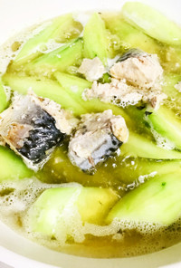 ☀︎夏‼︎採り損ね太胡瓜と鯖缶水煮の煮物