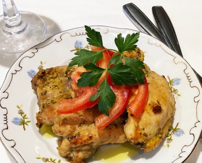 タラゴンマスタードの鶏モモ肉チキンソテーの写真