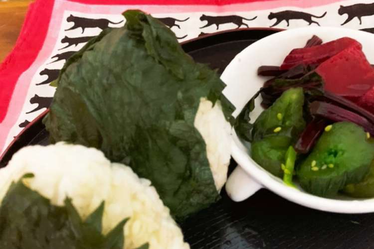 香り豊かな紫蘇の葉の塩漬けでおにぎり レシピ 作り方 By ぽーみゅー クックパッド 簡単おいしいみんなのレシピが357万品