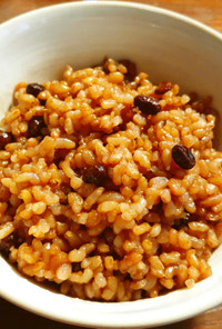 寝かせ玄米　黒千石豆の酵素玄米ご飯