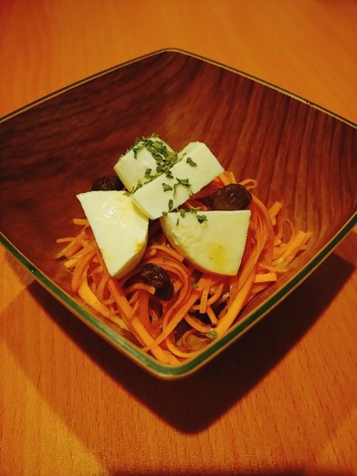 【簡単・副菜】ニンジンの黒酢レーズンラペの写真