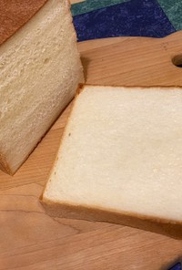 キューブ型のふわふわ角食パン