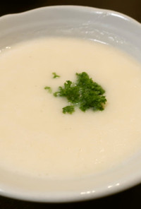 ビシソワーズ　冷たいジャガイモのスープ