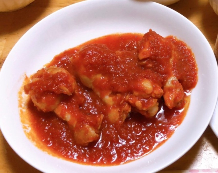 簡単スピード料理！鶏手羽元のトマト煮の画像