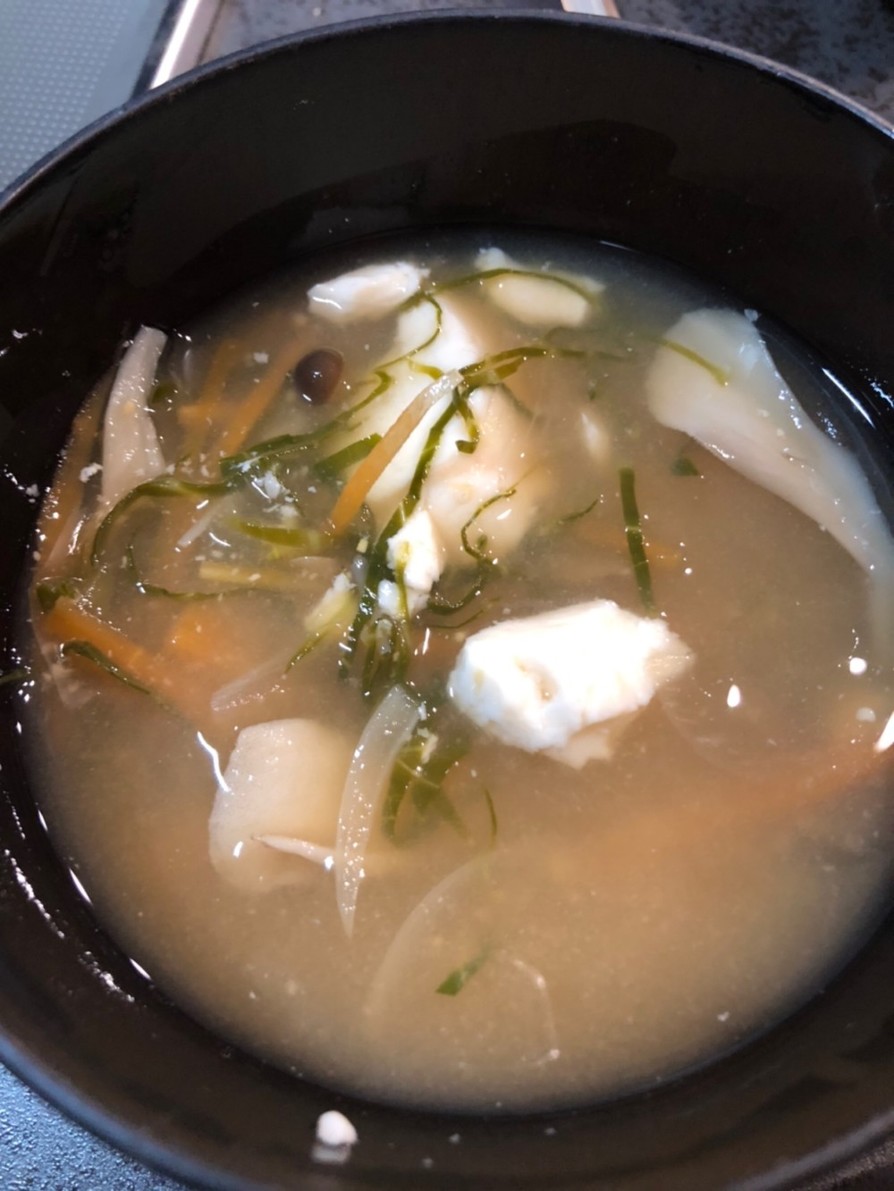キャベツの外葉スープと味噌汁の画像