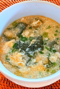 わかめと卵の韓国風スープ
