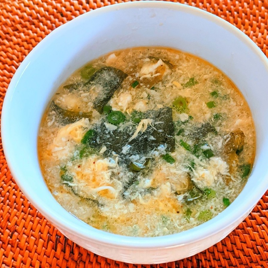 わかめと卵の韓国風スープの画像