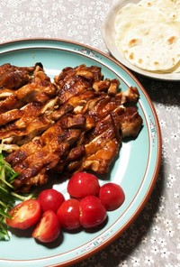 鶏もも肉と餃子の皮で北京ダック