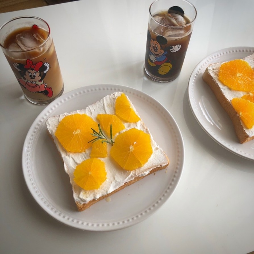 インスタ映え　オレンジ生クリームトーストの画像