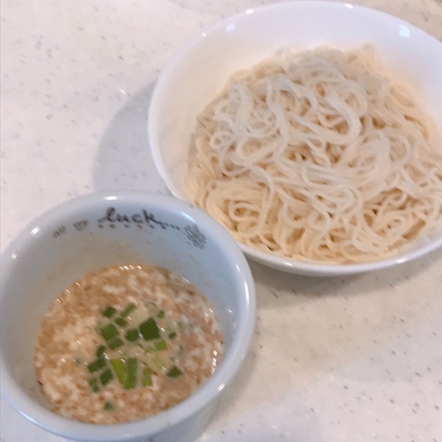 アレンジそうめん 濃厚ごまマヨ麺つゆ レシピ 作り方 By クックまいななパパ クックパッド 簡単おいしいみんなのレシピが358万品