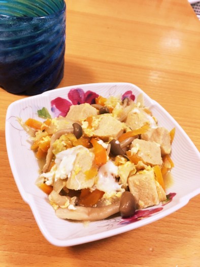 高野豆腐と夏野菜の旨っ☆すき焼き煮の写真