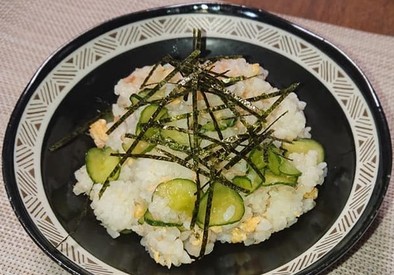 きゅうりたっぷり簡単ちらし寿司の写真