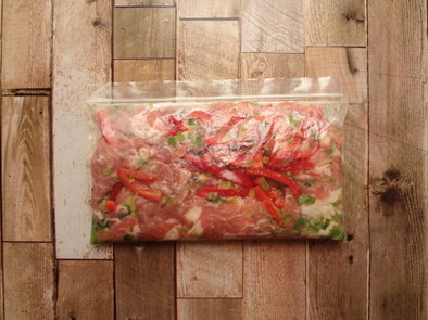 冷凍下味★豚肉のネギ塩だれ漬けの写真