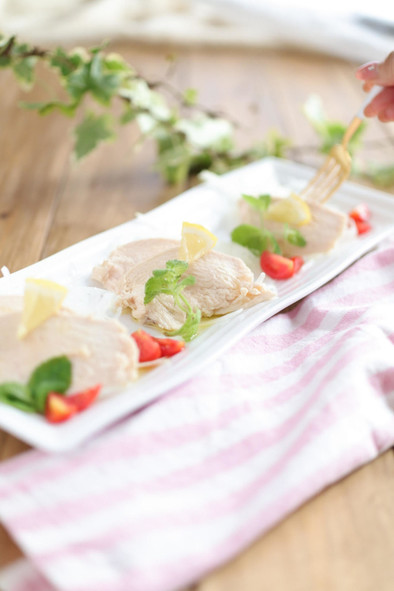 低温調理でしっとり♡イタリアン蒸し鶏の写真