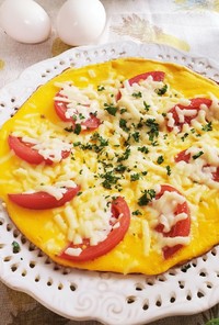 簡単♪トマトのオープンチーズオムレツ