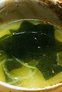 韓国風・玉ねぎとわかめのスープ