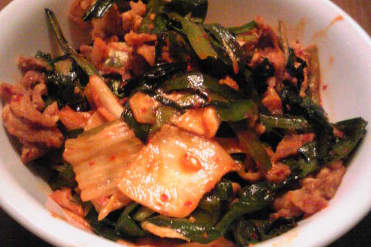 豚ニラキムチニンニク風味 レシピ 作り方 By 苺ピンク クックパッド 簡単おいしいみんなのレシピが375万品