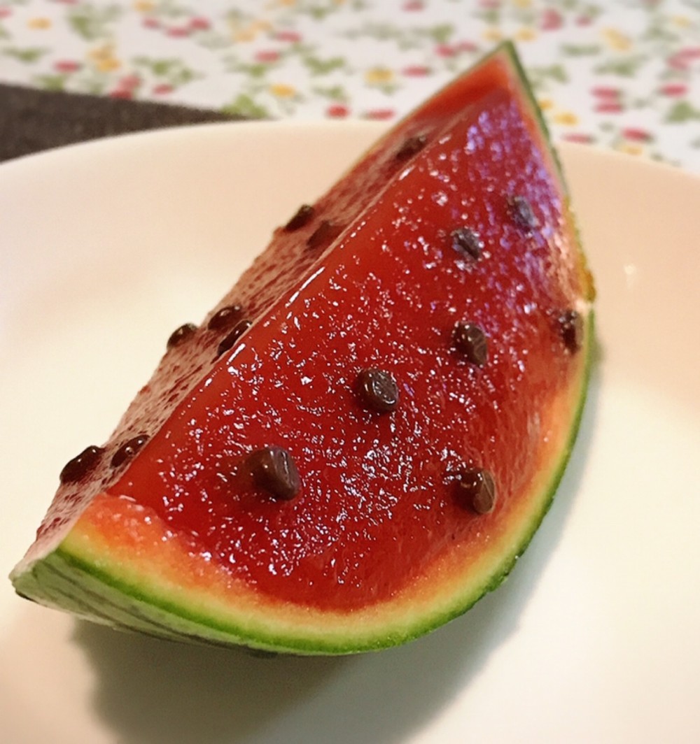 丸ごと 半玉 スイカゼリー レシピ 作り方 By クックay0275 クックパッド 簡単おいしいみんなのレシピが377万品