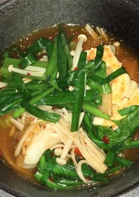 白身魚と豆腐とニラのキムチ煮込み