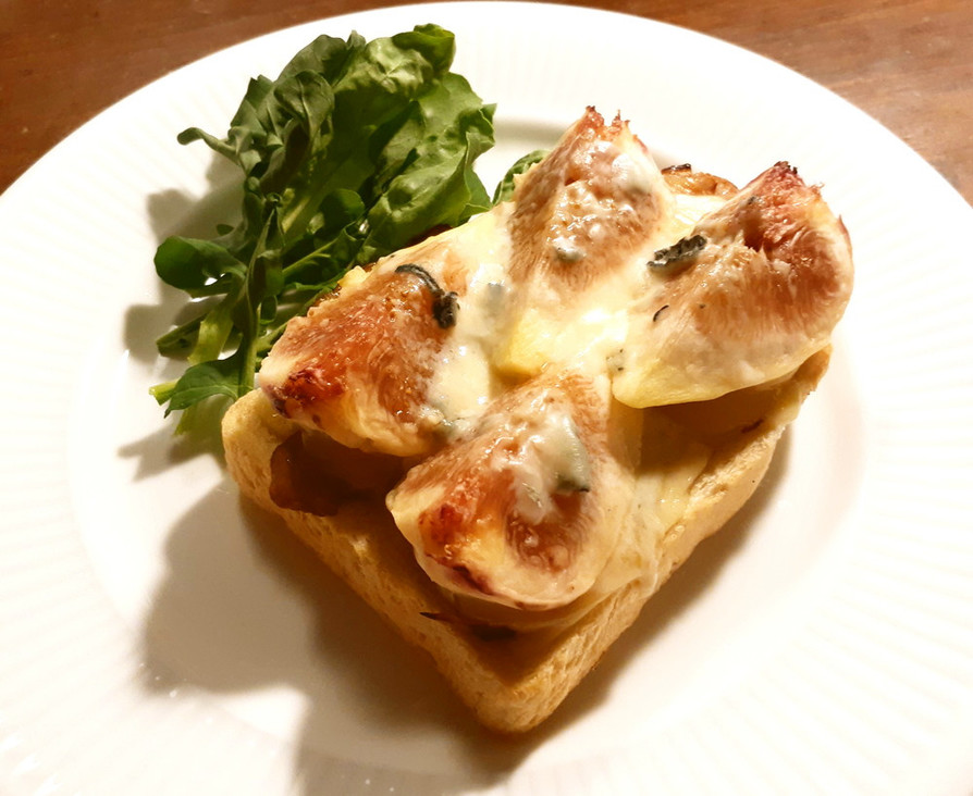 ブリーチーズ、ハム、イチジクのジャムトーストのレシピ