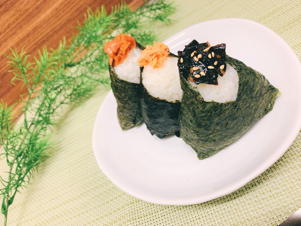 まるで専門店風 三角おにぎり レシピ 作り方 By ニコニコのり クックパッド 簡単おいしいみんなのレシピが361万品