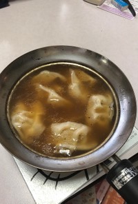 酸辣湯スープ餃子