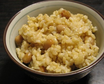大豆ご飯（ヘイワの圧力鍋で）の写真