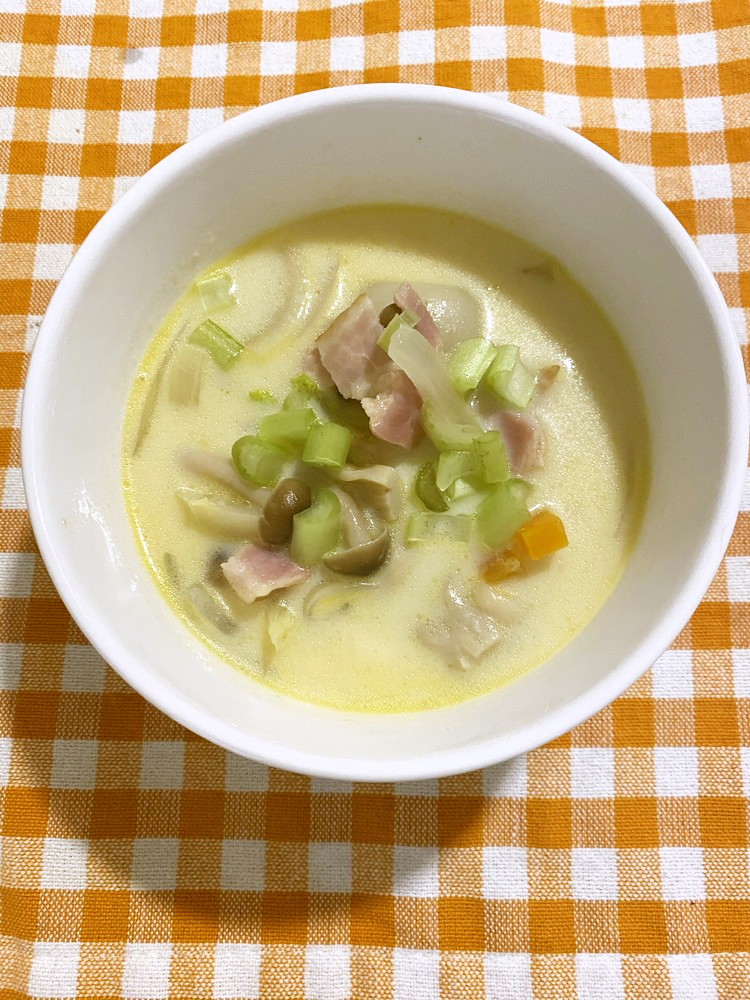 かぶとベーコンの豆乳スープの画像