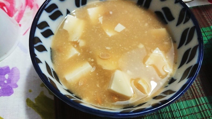 豆腐と納豆の健康　味噌汁の画像