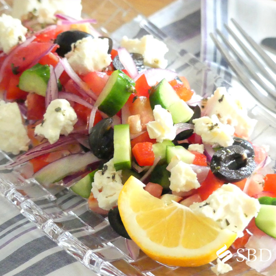 イースターラムとフェタチーズのサラダのレシピ